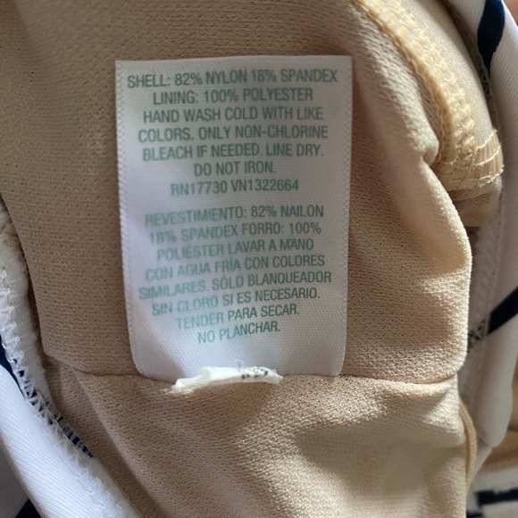 NWOT Kona Sol Swimsuit Full Coverage One Piece Striped Size L - Picture 12 of 12